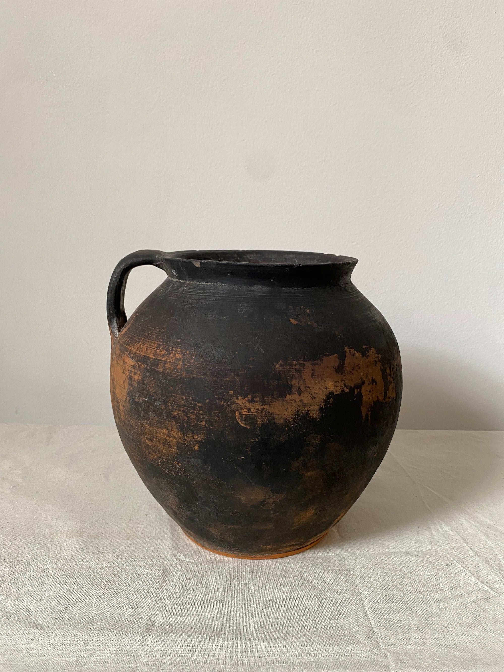 The Havrylo Antique Black Clay Pot