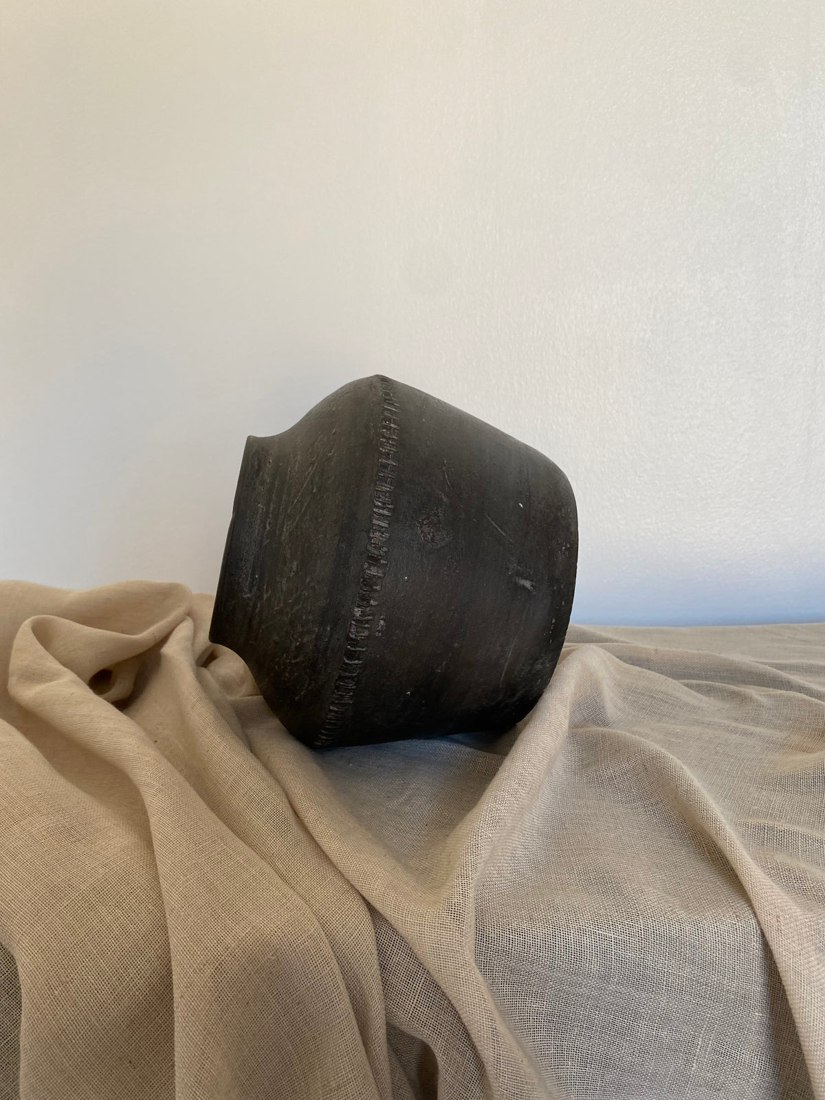 Sandra Black Earthenware Clay Pot | Antique Style